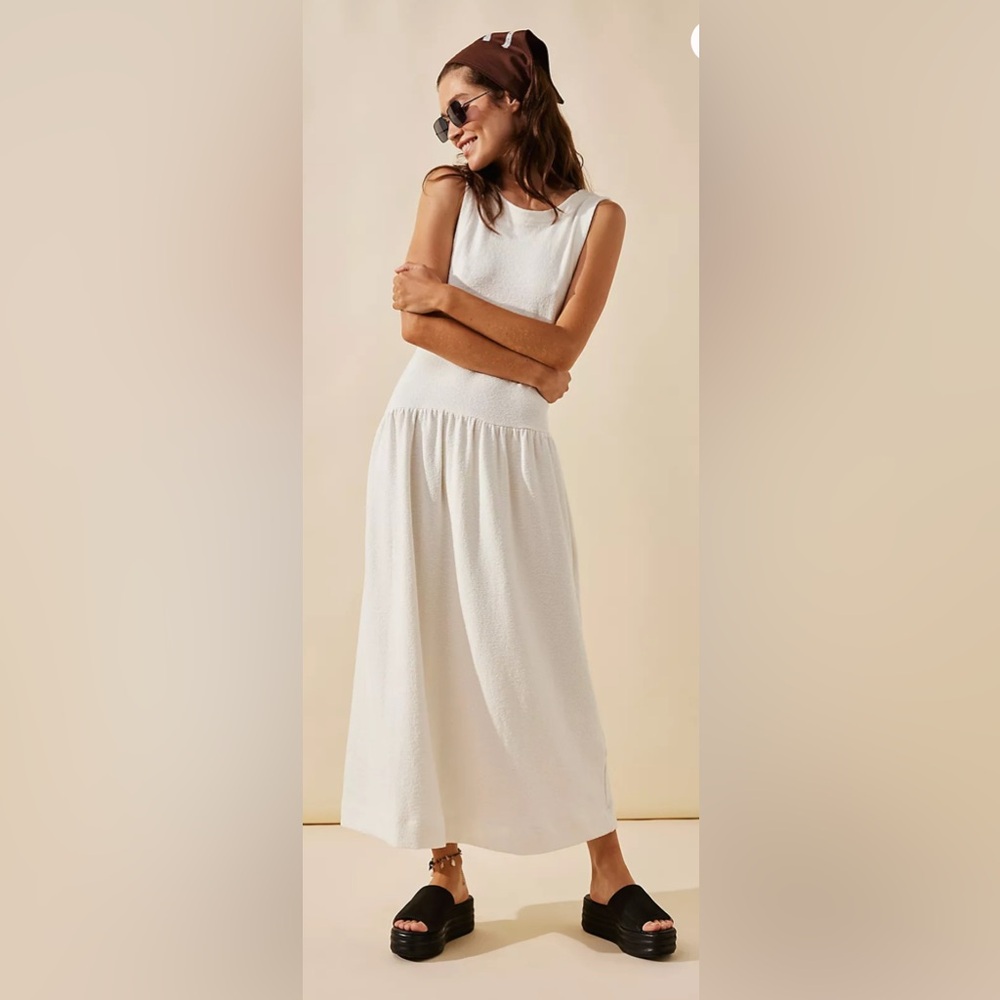 FREE-EST White Maxi Dress